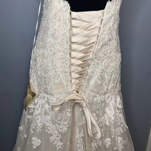 Wedding Gown size 20